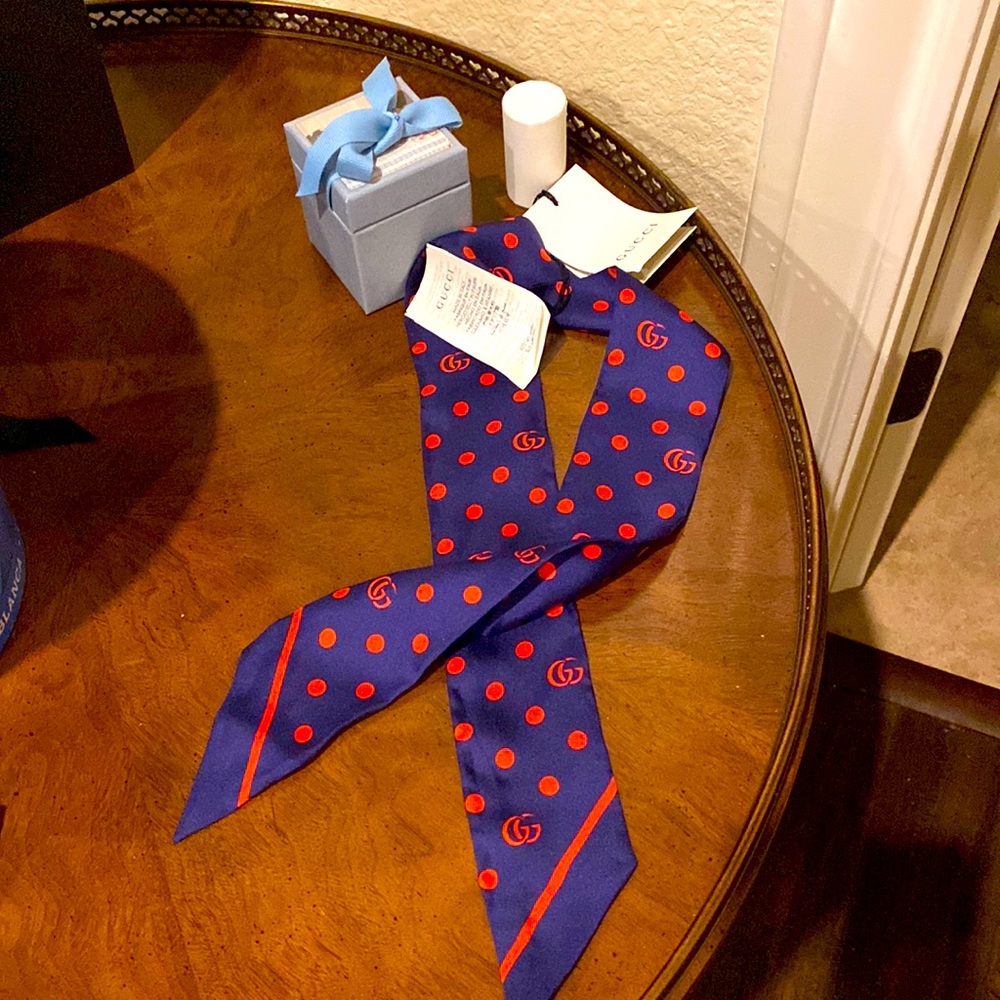 Gucci Twilly includes tags and original box. New never used.